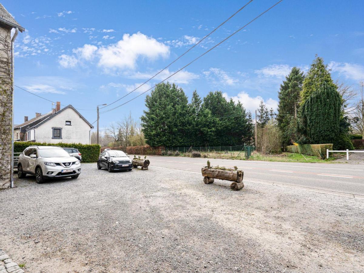 Charming Chalet In Beauraing With Fenced Garden Zewnętrze zdjęcie
